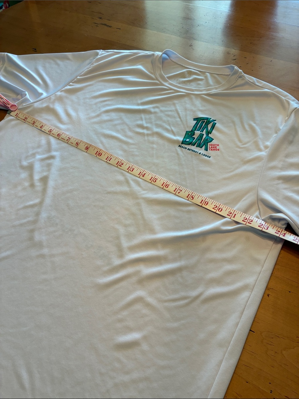 VENTURE (GUC) The Beach Tiki Bar Logo White Short-Sleeve Crew Tee, Size XXL. - Picture 3 of 7